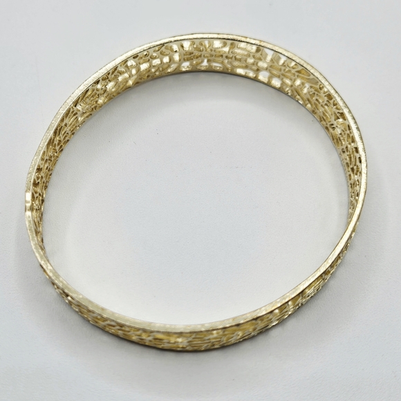 KENDRA SCOTT Filagree Style Bangle Braclet Gold Plated Dust Bag Included - Picture 4 of 7